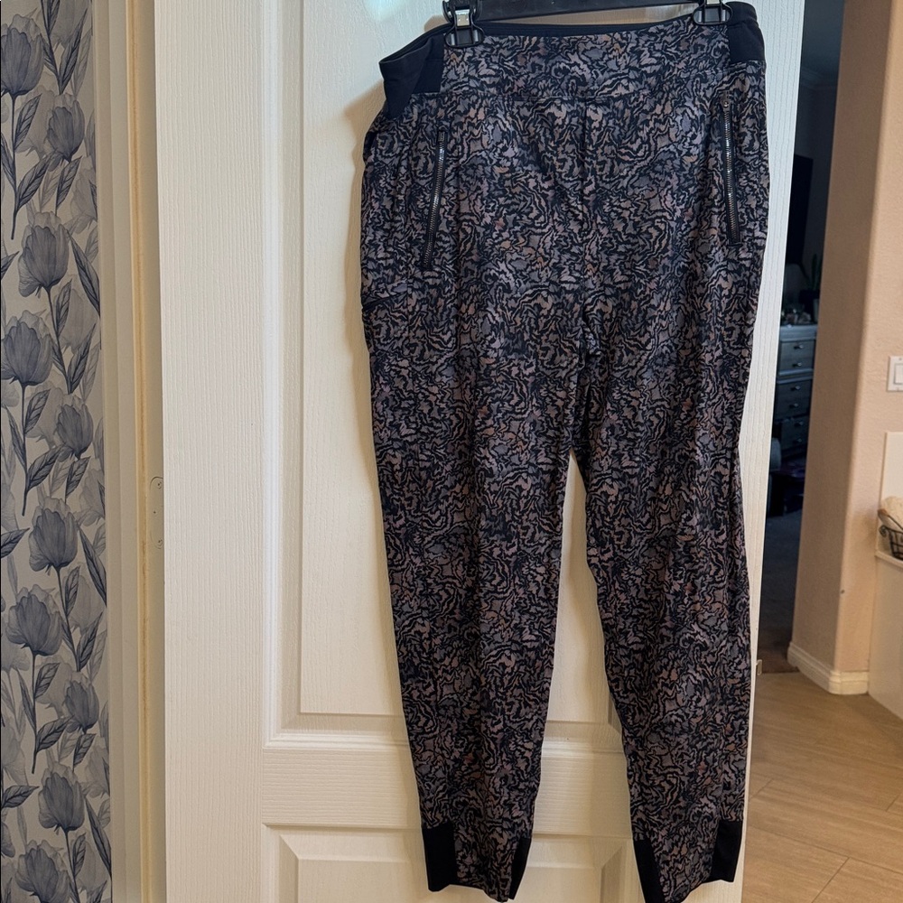 Athleta Black and Pink Leaf Patterned Pants